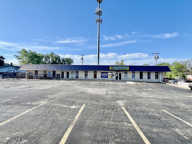 4545 N Brighton Ave, Kansas City, MO à vendre - Photo de l’immeuble – Image 1 sur 32