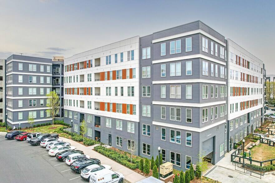 1520 Mockingbird Ln, Charlotte, NC à louer - Photo de l’immeuble – Image 2 sur 6