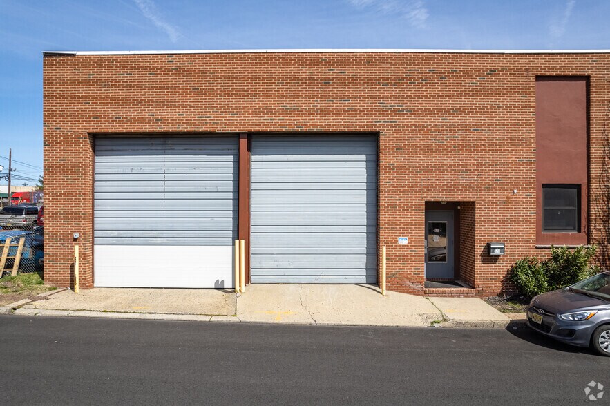 230 Marion Ave, Linden, NJ à vendre - Photo de l’immeuble – Image 3 sur 55