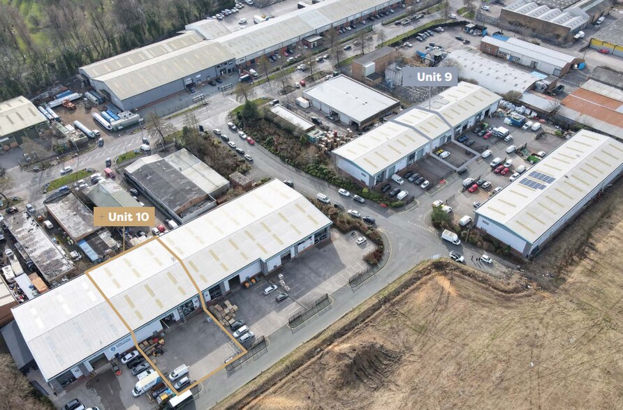 Unit 9 & 10 Brookfield Industrial Estate portefeuille de 2 biens à vendre sur LoopNet.fr - Photo de l’immeuble – Image 1 sur 11
