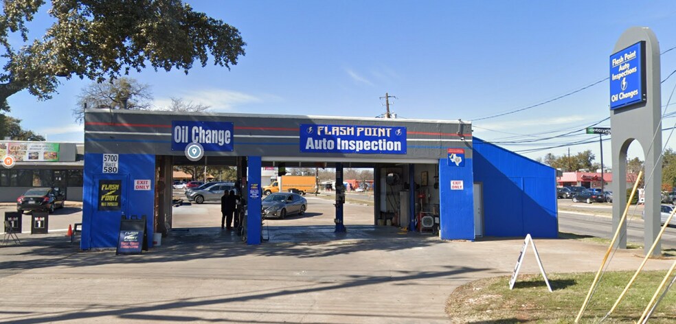 5700-5730 Manchaca Rd, Austin, TX à louer - Photo de l’immeuble – Image 2 sur 8