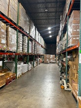 137-141 W Commercial Ave, Moonachie, NJ à louer Photo intérieure– Image 2 sur 11