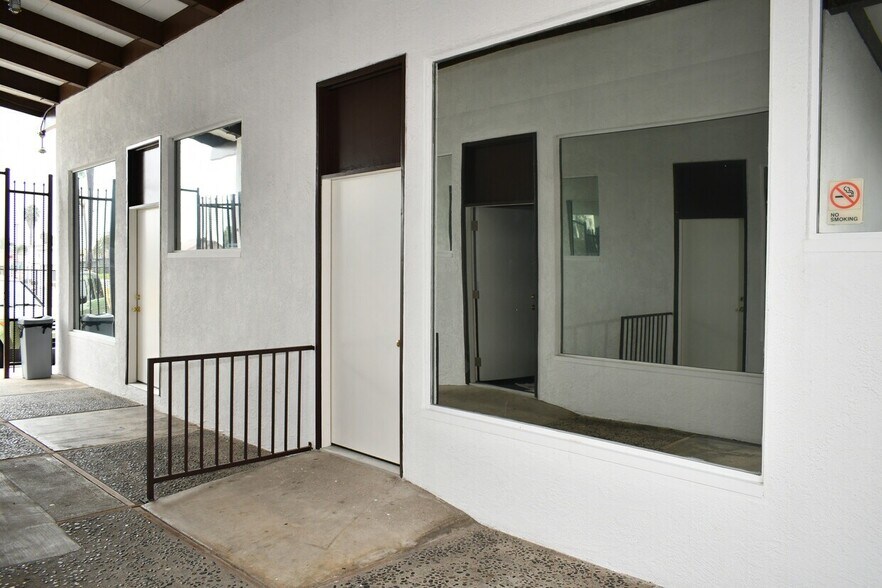 180 W Willow St, Pomona, CA à louer - Photo de l’immeuble – Image 3 sur 13