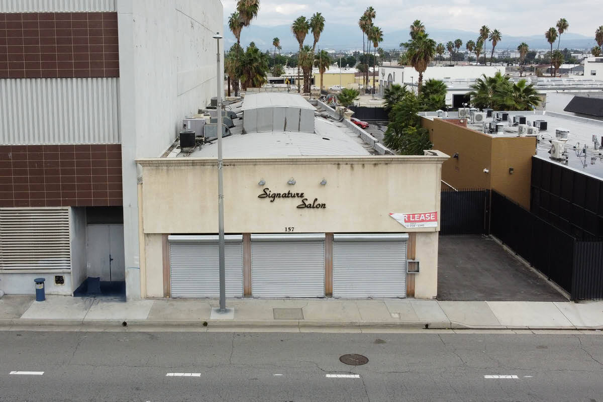 157-159 N E St, San Bernardino, CA à vendre Photo de l’immeuble– Image 1 sur 5