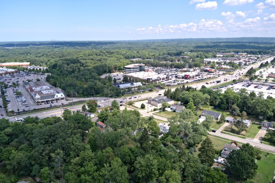 18155 Royalton Rd, Strongsville, OH à vendre - Aérien – Image 1 sur 38