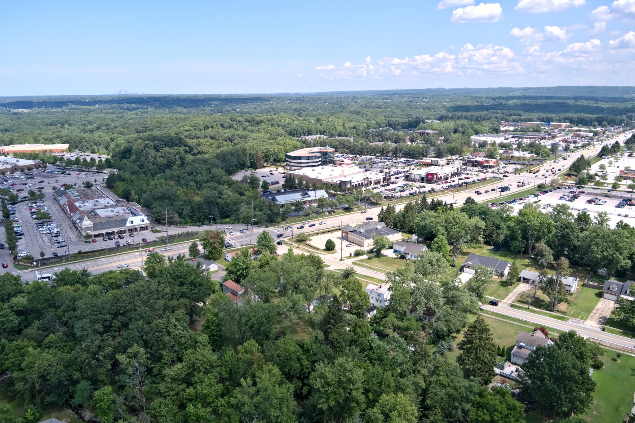 18155 Royalton Rd, Strongsville, OH à vendre Aérien– Image 1 sur 39