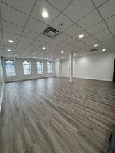 135 E Main St, Rock Hill, SC à louer Photo intérieure– Image 1 sur 4