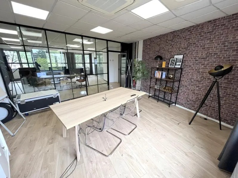 Bureau dans Saint-Germain-en-Laye à louer Photo intérieure– Image 1 sur 6