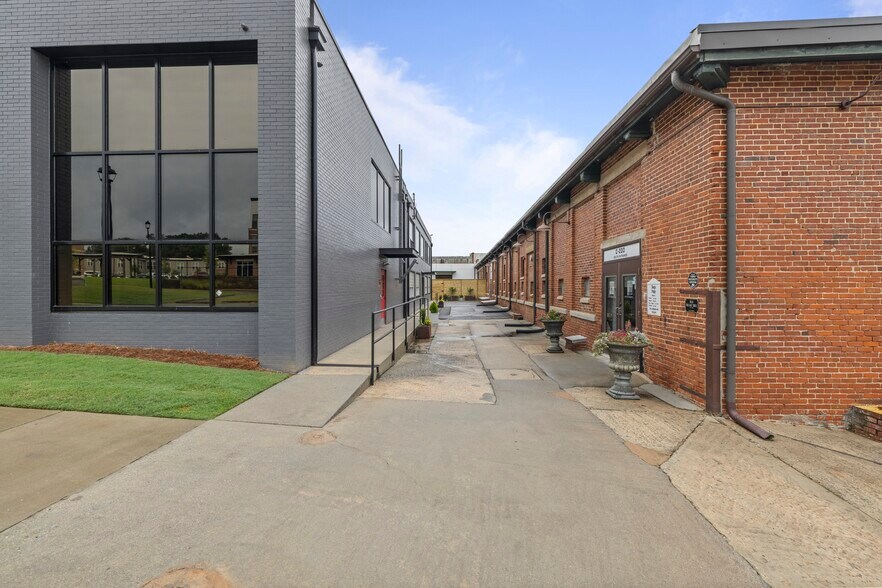 120 2nd St, Monroe, GA à louer - Photo de l’immeuble – Image 3 sur 36