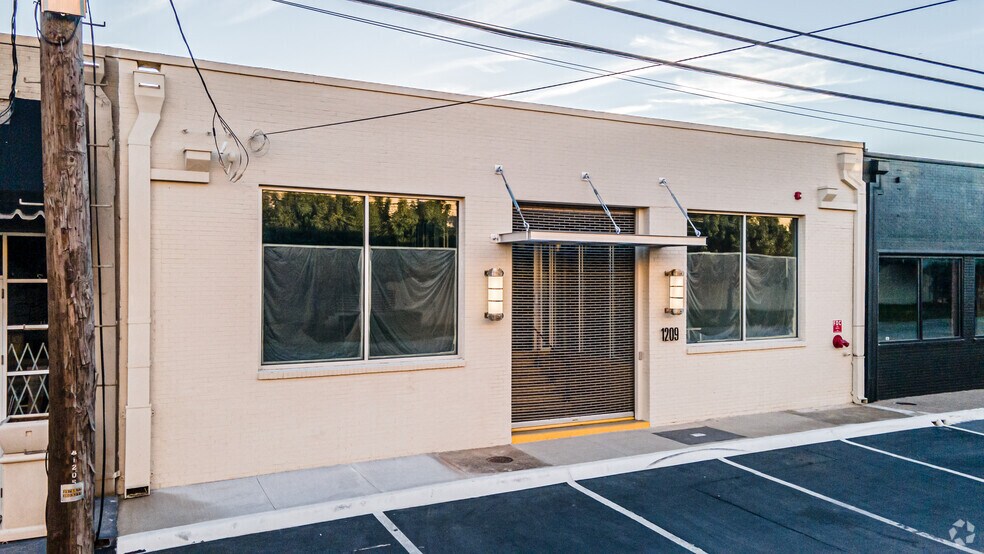 1209 Slocum St, Dallas, TX à vendre - Photo de l’immeuble – Image 2 sur 2