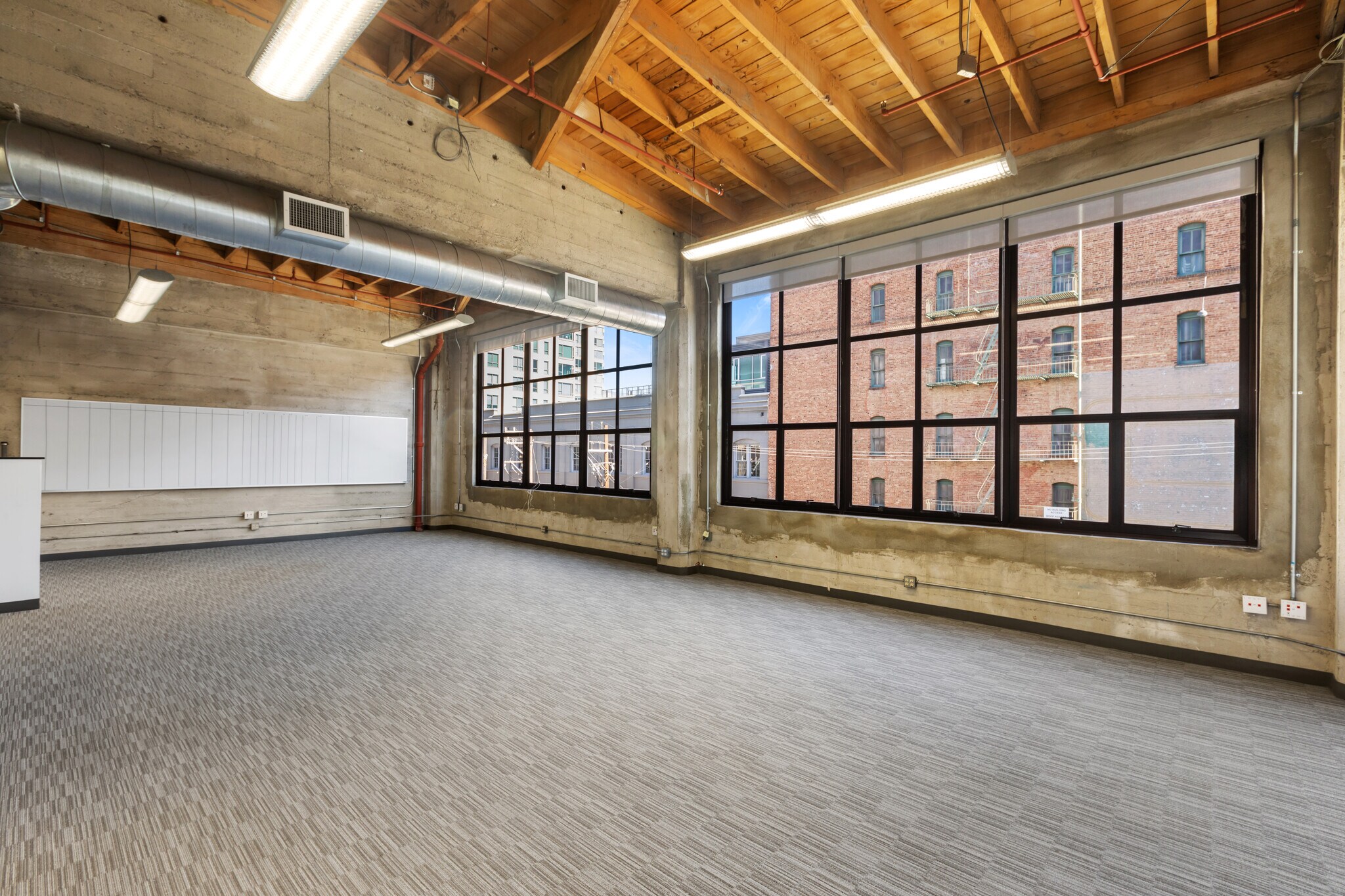577 2nd St, San Francisco, CA à louer Photo intérieure– Image 1 sur 4