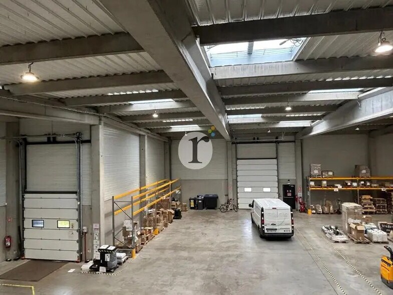 Local d’activités dans Lesquin à louer - Photo de l’immeuble – Image 2 sur 5