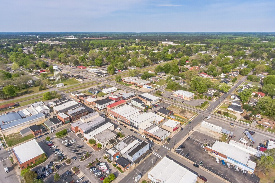 107 N Raiford St, Selma, NC à vendre - Aérien – Image 2 sur 24