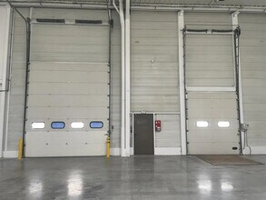 Local d’activités dans Le Blanc-Mesnil à louer Photo intérieure– Image 2 sur 12