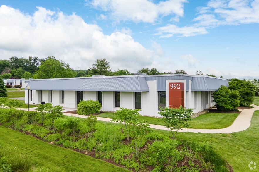 992 Old Eagle School Rd, Wayne, PA à louer - Photo principale – Image 1 sur 20