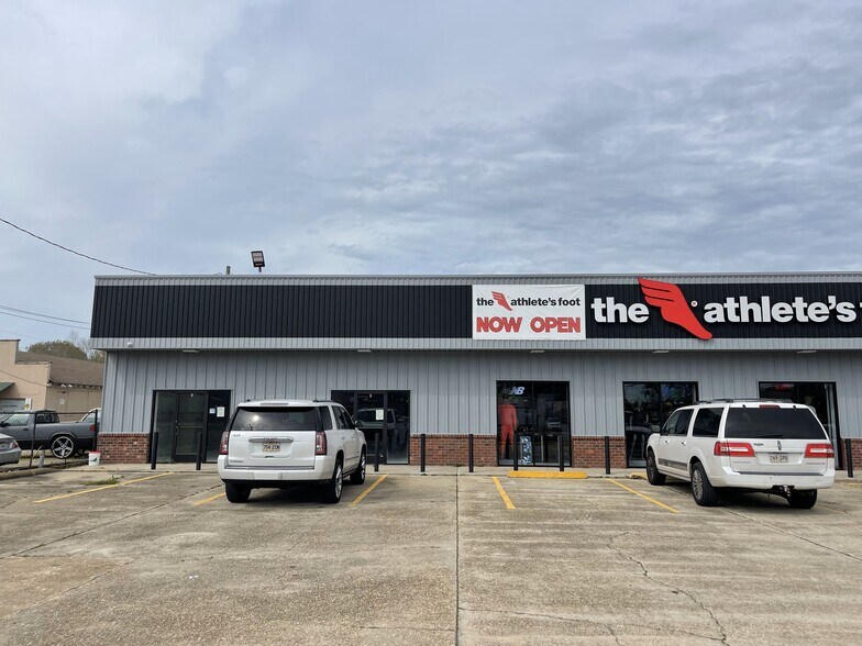 4373 Florida Blvd, Baton Rouge, LA à louer - Photo de l’immeuble – Image 1 sur 28