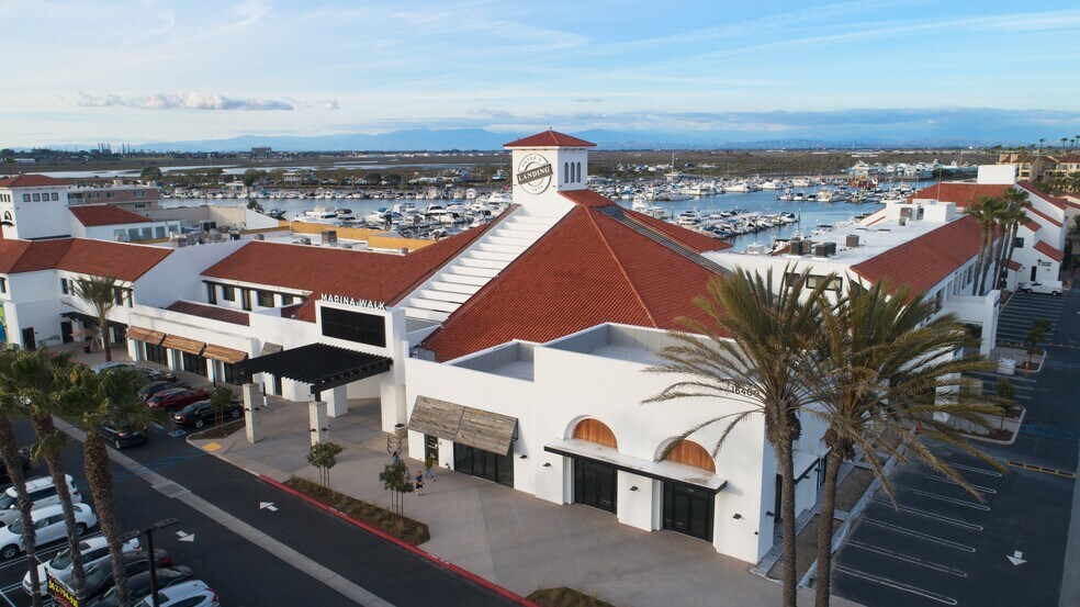 16330-16450 Pacific Coast Hwy, Huntington Beach, CA à louer - Photo de l’immeuble – Image 2 sur 16