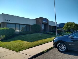 Plus de détails pour 28116 Orchard Lake Rd, Farmington Hills, MI - Bureau à vendre