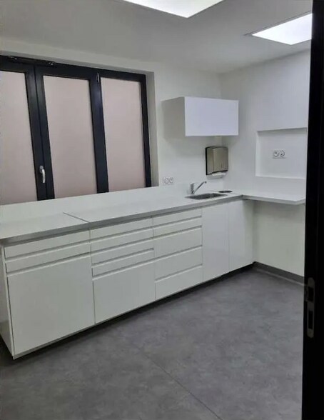 Immeuble residentiel dans Paris à vendre - Photo intérieure – Image 3 sur 13