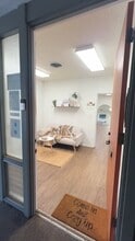 266 Mobil Ave, Camarillo, CA à louer - Vidéo sur l’annonce professionnelle