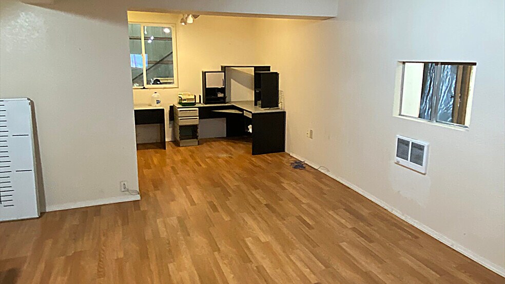 203 E Chestnut St, Centralia, WA à louer - Photo intérieure – Image 3 sur 6