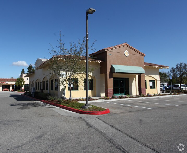 549 New Los Angeles Ave, Moorpark, CA à vendre - Photo de l’immeuble – Image 2 sur 4