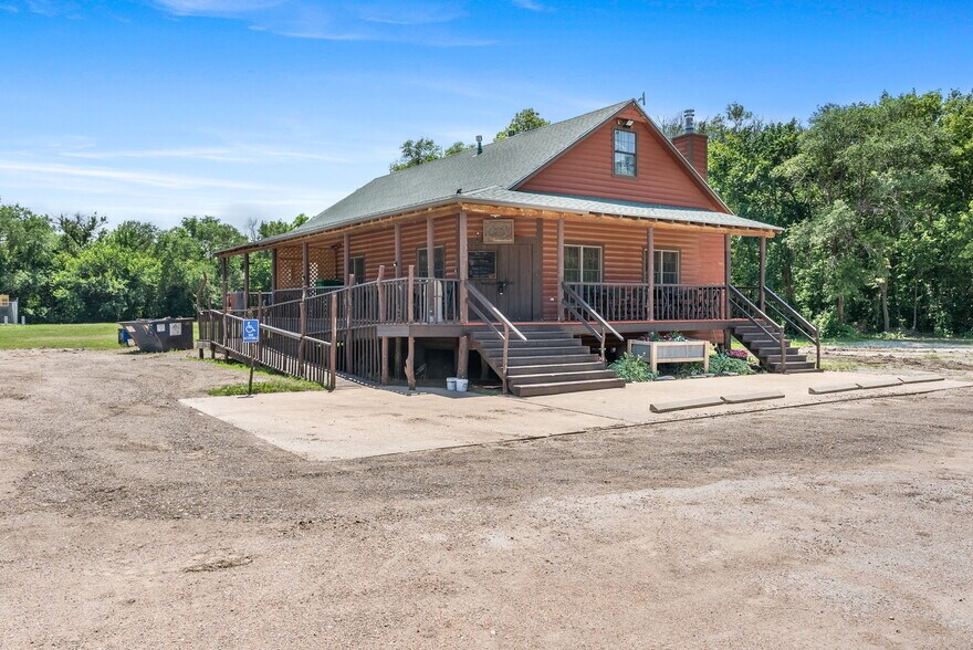 1499 N Meridian Rd, Peck, KS à vendre - Photo de l’immeuble – Image 2 sur 24