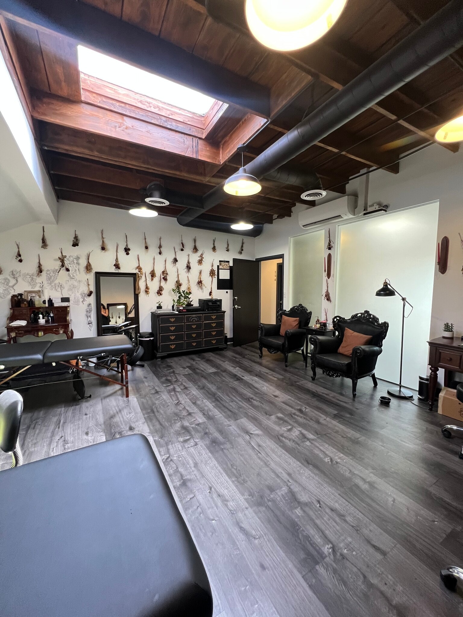 7164-7168 Melrose Ave, Los Angeles, CA à louer Photo intérieure– Image 1 sur 2