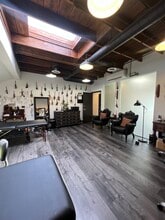 7164-7168 Melrose Ave, Los Angeles, CA à louer Photo intérieure– Image 1 sur 2