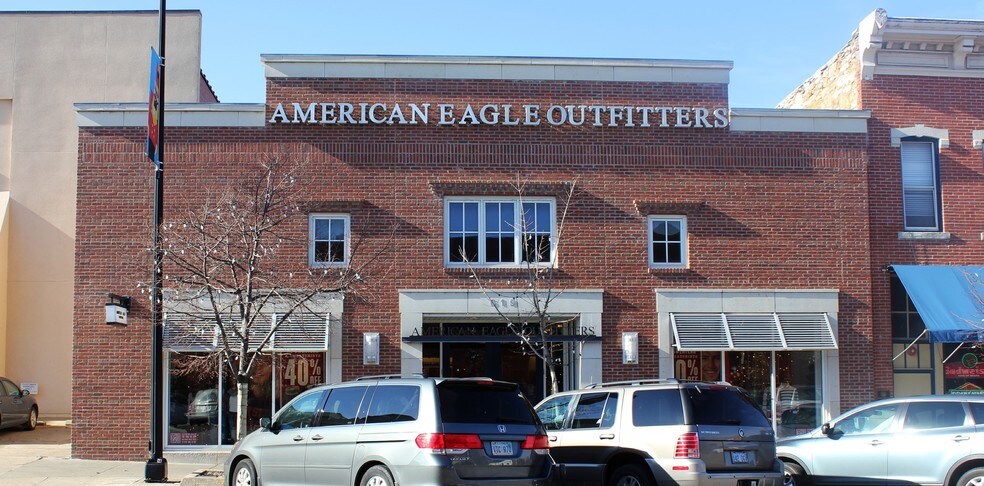 619 Massachusetts St, Lawrence, KS à louer - Photo de l’immeuble – Image 3 sur 5