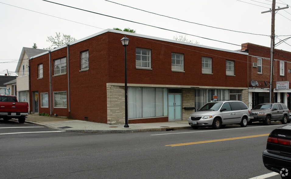 230-232 Warren Ave, East Providence, RI à vendre - Photo principale – Image 1 sur 4