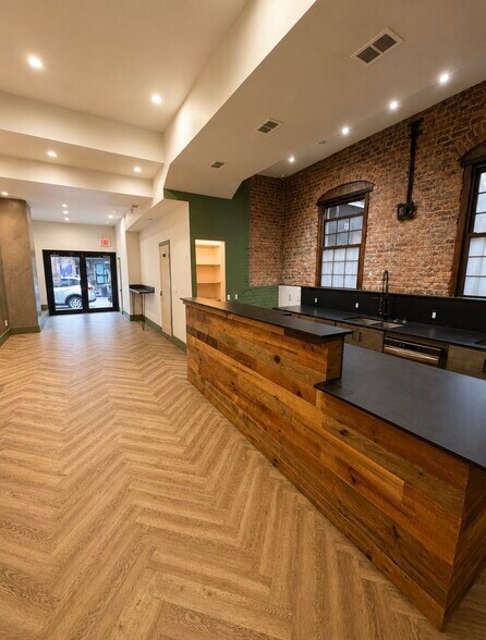 319 Wythe Ave, Brooklyn, NY à louer - Photo de l’immeuble – Image 2 sur 8