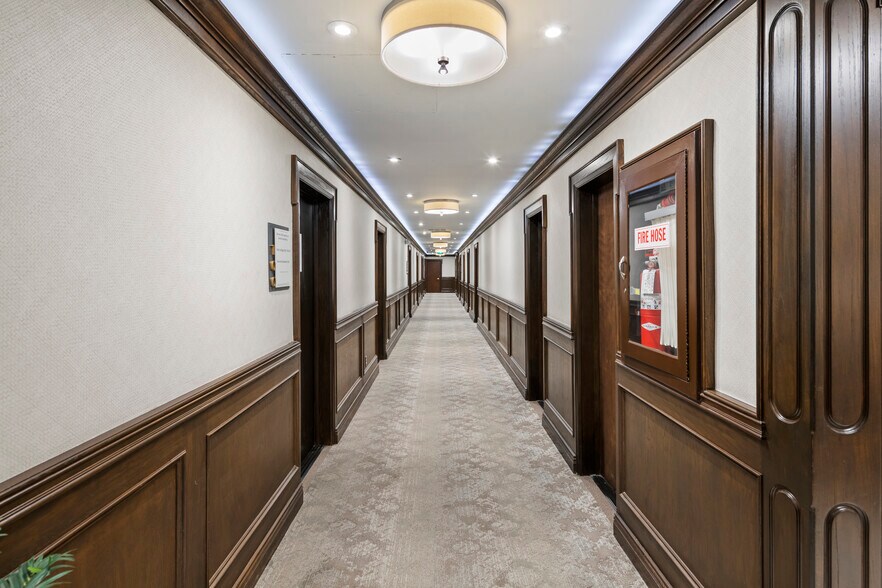 436 N Roxbury Dr, Beverly Hills, CA à louer - Photo intérieure – Image 3 sur 6