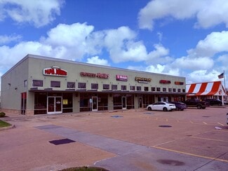 Plus de détails pour 210 E Parkwood Ave, Friendswood, TX - Local commercial à louer