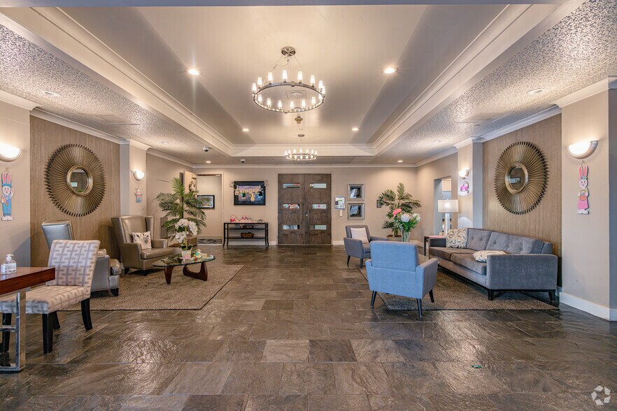 500 N St, Sacramento, CA à vendre - Hall d’entrée – Image 3 sur 36
