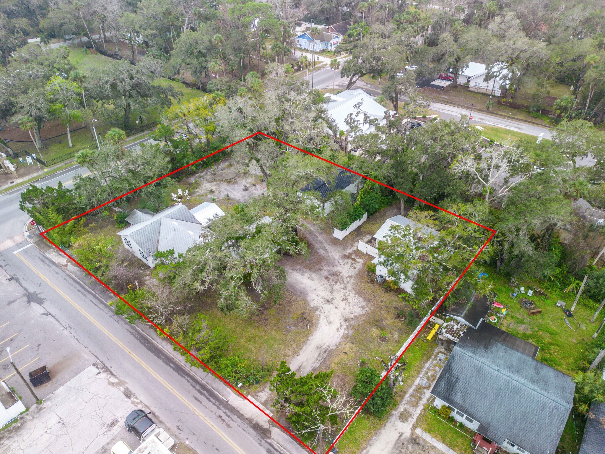 801 Canal St, New Smyrna Beach, FL à vendre Photo principale– Image 1 sur 13