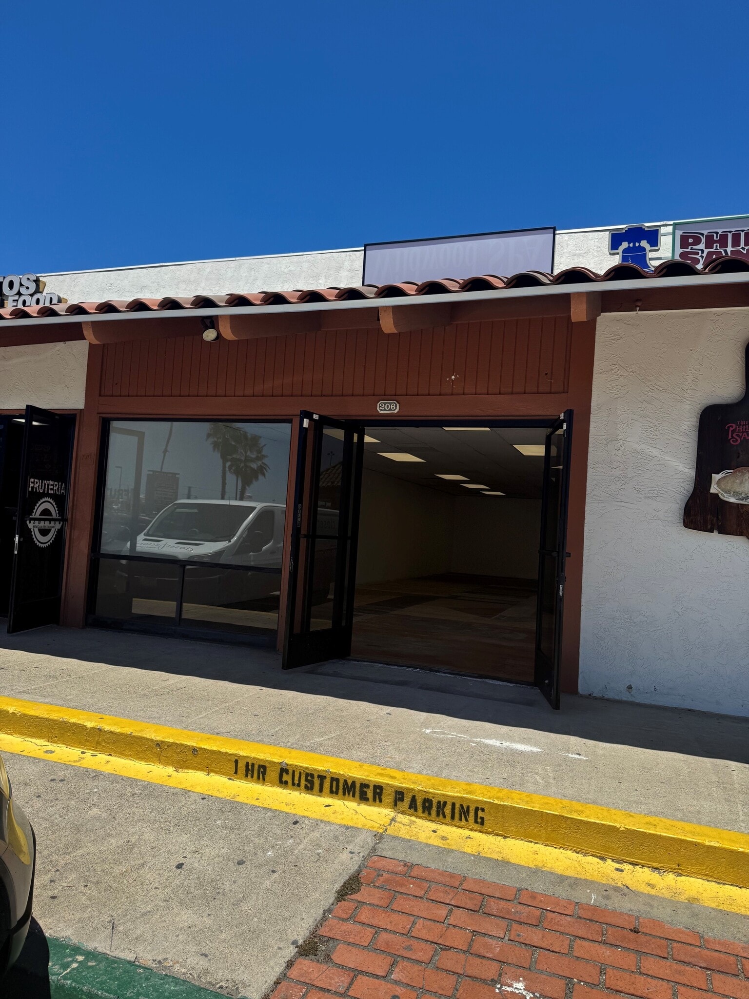 6904 Miramar Rd, San Diego, CA à louer Photo intérieure– Image 1 sur 4
