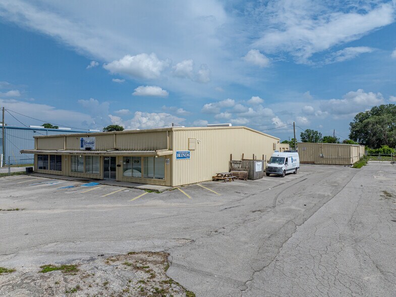 2621 Skyview Dr, Lakeland, FL à louer - Photo de l’immeuble – Image 2 sur 5