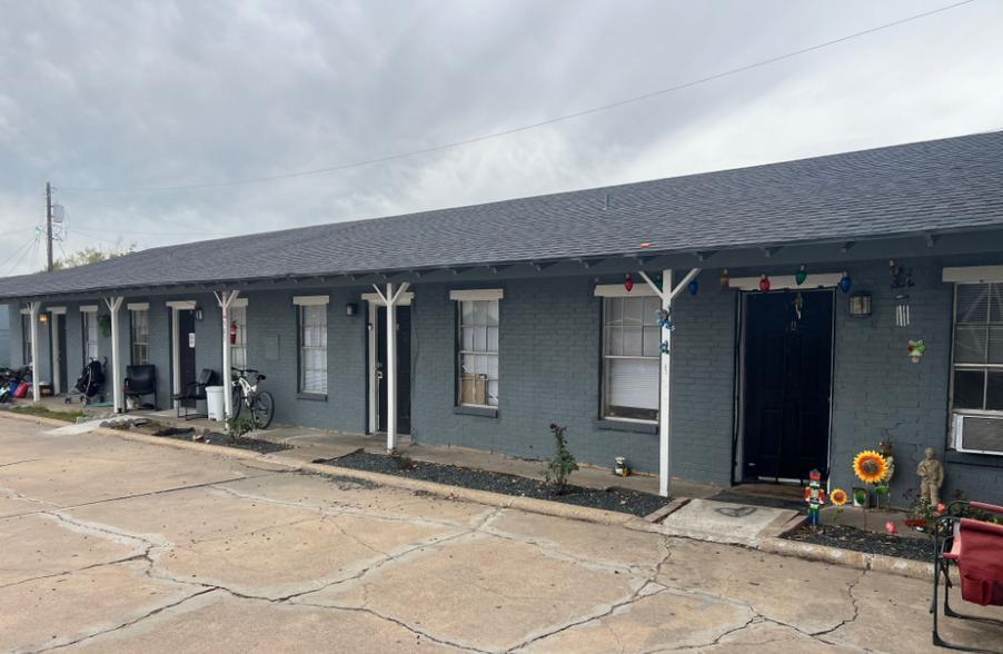 309 Mesa Dr, Bryan, TX à vendre - Photo de l’immeuble – Image 1 sur 16