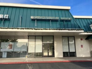 5392-5414 Walnut Ave, Irvine, CA à louer Photo de l’immeuble– Image 1 sur 1