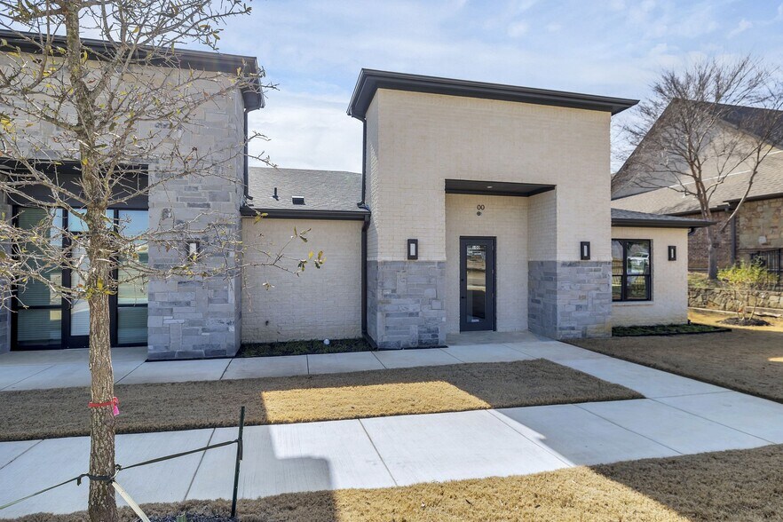 1701 Fountainview Dr, Mansfield, TX à vendre - Photo principale – Image 2 sur 24