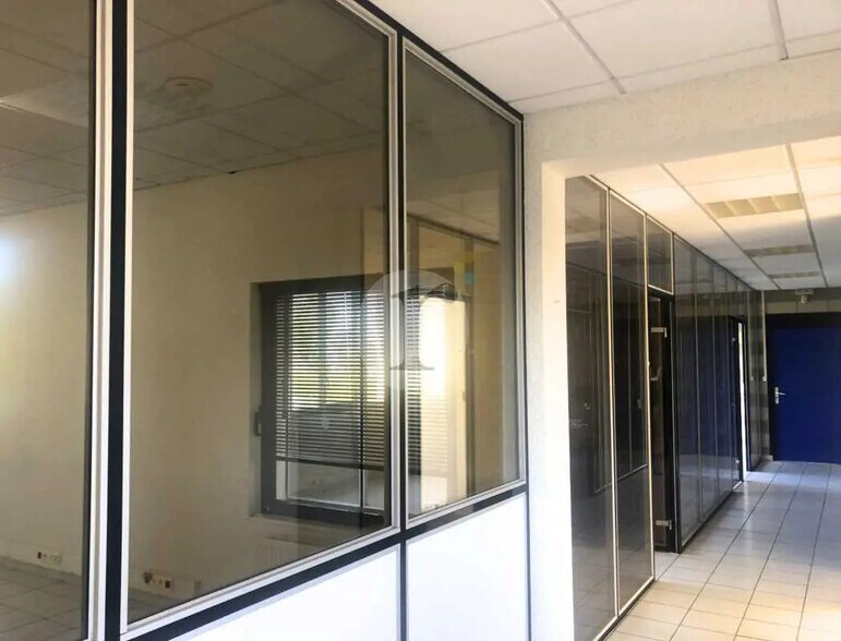 Local d’activités dans Ruitz à louer - Photo intérieure – Image 3 sur 5