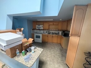 1113 E Cass St, Tampa, FL à louer Photo intérieure– Image 2 sur 6