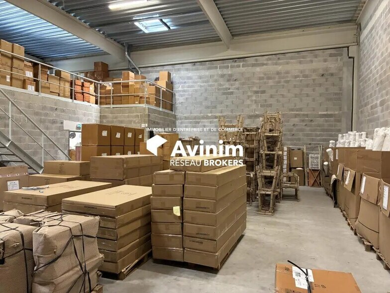 Industriel/Logistique dans Aix-en-Provence à louer - Photo intérieure – Image 2 sur 7