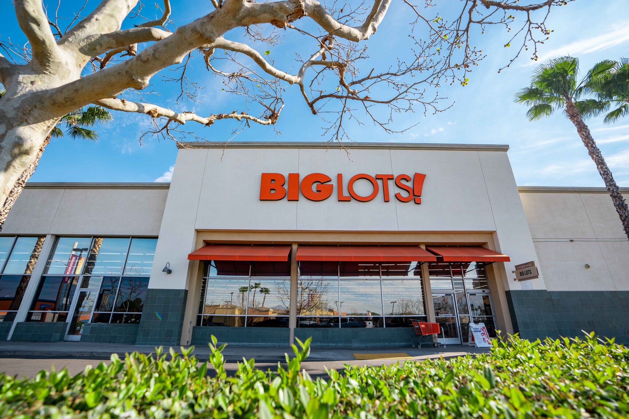 4080 Madison St, Riverside, CA à louer Photo principale– Image 1 sur 4