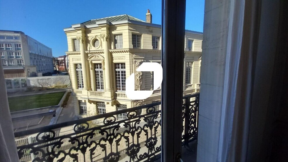 Rue Des Jardins, Lille à louer - Photo de l’immeuble – Image 2 sur 11