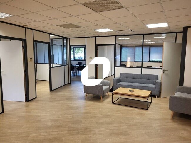 Plus de détails pour Bureau à louer