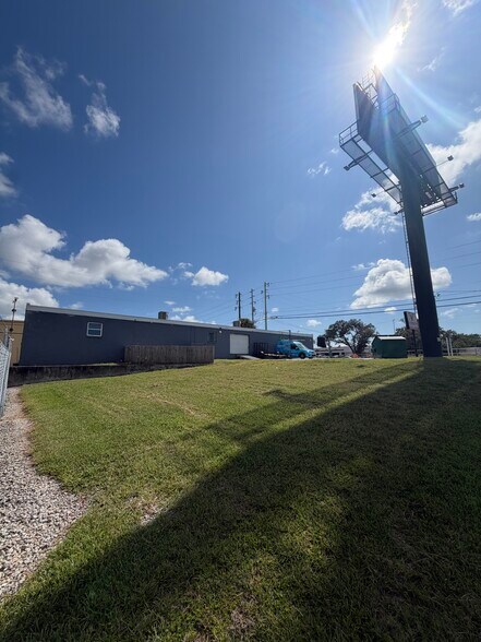 31515 U.S. Highway 19 N, Palm Harbor, FL à louer - Photo de l’immeuble – Image 2 sur 15