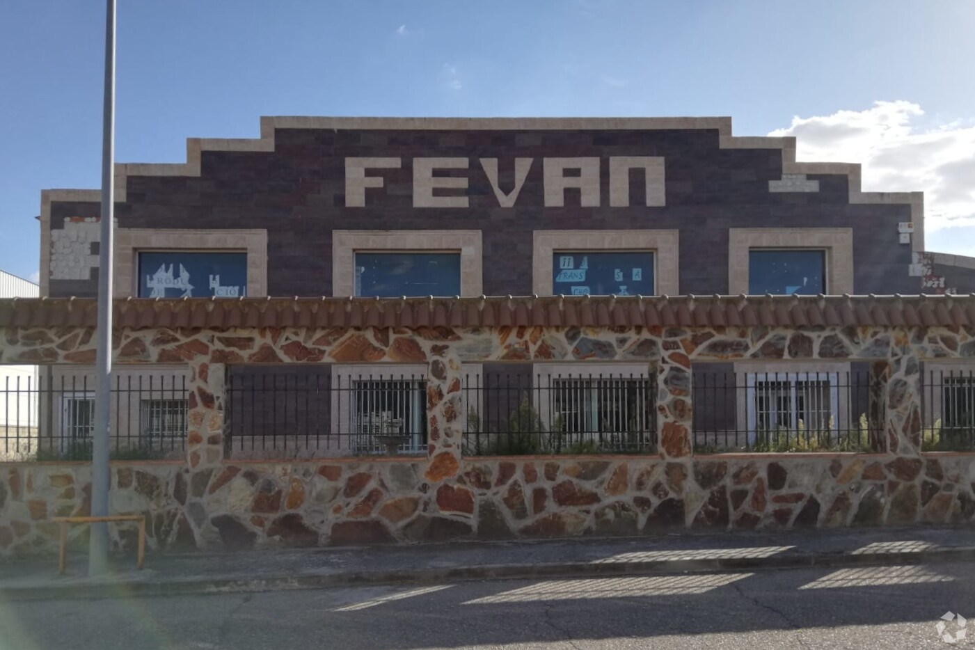 Industriel/Logistique dans Torrijos, Toledo à vendre Photo principale– Image 1 sur 5