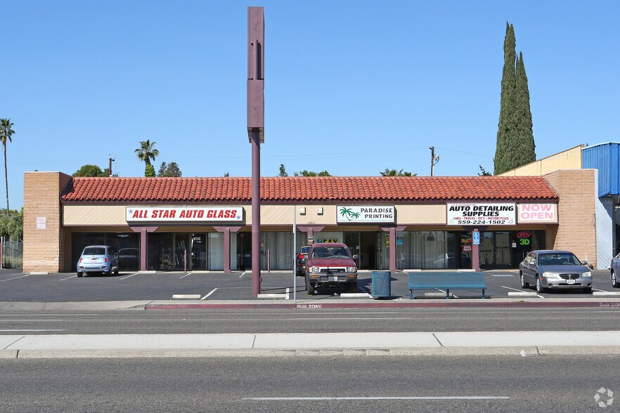 4643-4645 N Blackstone Ave, Fresno, CA à louer - Photo de l’immeuble – Image 3 sur 3